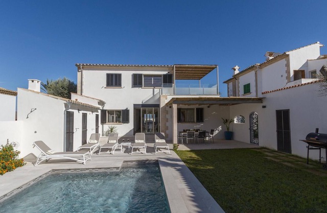VILLA HOLLAND (11 pax) (ETV/6543) Ref. PP11
