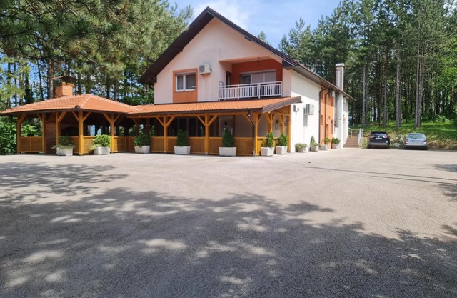Villa Hukic
