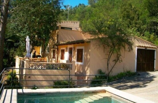 VIlla in an idyllic and unique valley of Pollensa