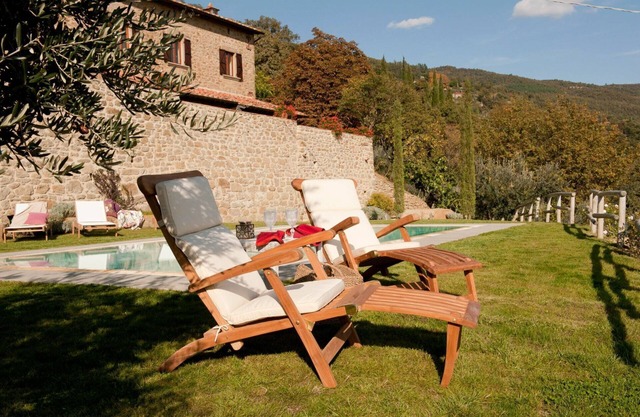 Villa in Cortona with 3 bedrooms sleeps 8