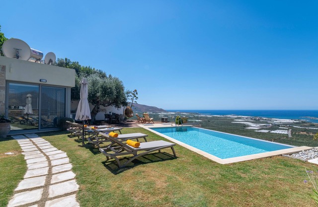 Villa in Falasarna, Sea view, pool, privacy, 1BR 2BA