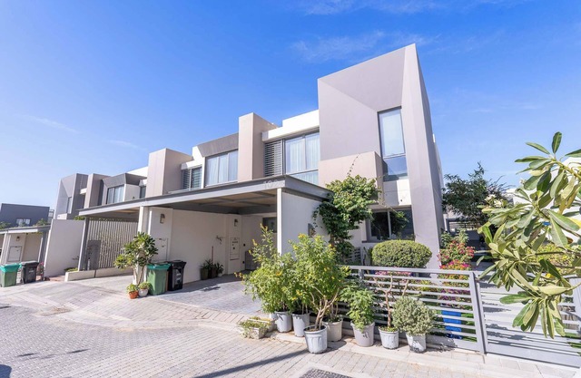 Villa in Gardenia, Jebel Ali for Family of 5!