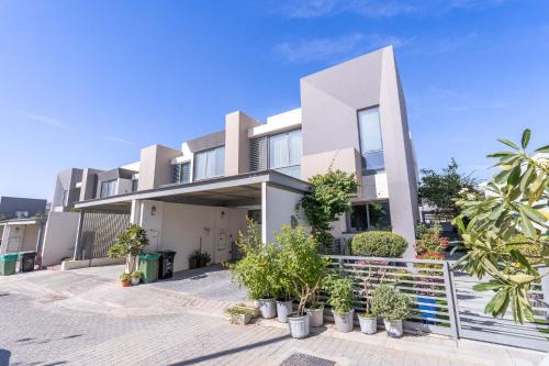 Villa in Gardenia Jebel Ali for Family of 5
