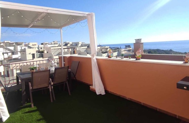 Villa in Malaga 5 minutes from the beach and with a pool.