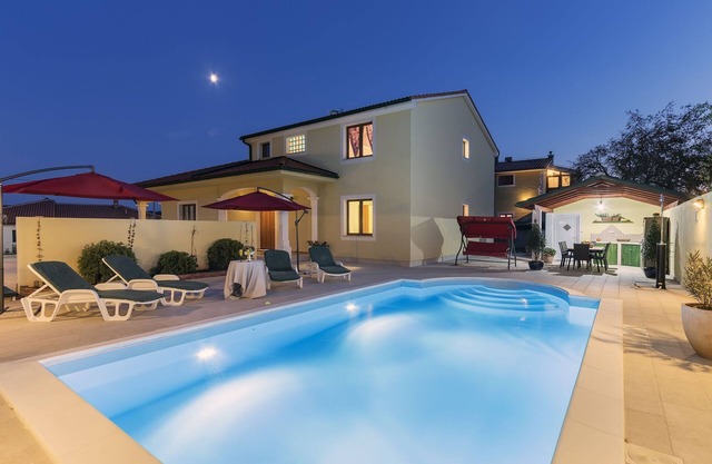 Villa in Marmajola with Private Pool