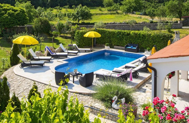 VILLA in the green heart of Istria with spacious pool