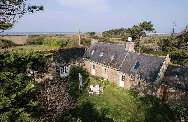 VILLA IN THE HEART OF NATURE, IN THE DUNES, SEA VIEW, CLOSE TO TORCHEMEUBLE *