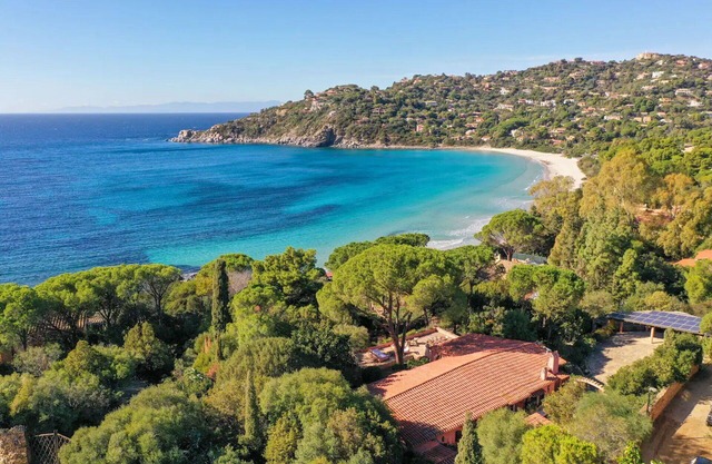 Villa in Torre Delle Stelle with 7 bedrooms sleeps 14