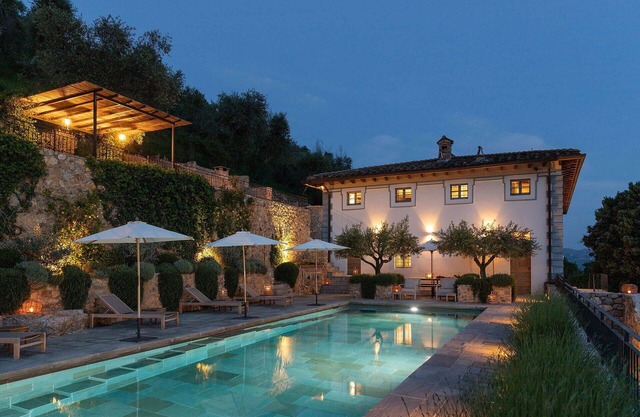 Villa/Independent home in Camaiore with 5 bedrooms sleeps 10