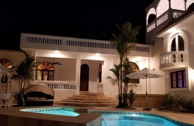 Villa Italia - beautiful property - Isla Verde, San Juan area, w swimming-pool