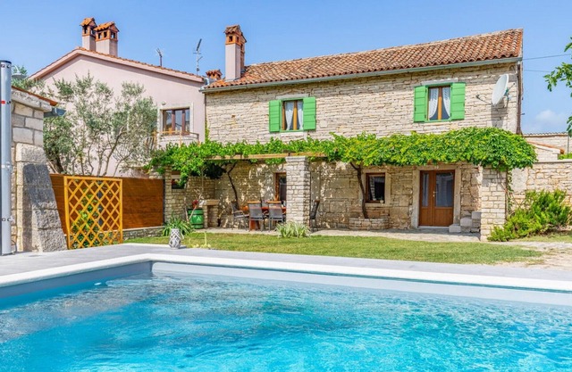 Villa Ivini in Brajkovići - Haus für 5 Personen