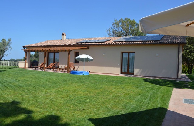 "Villa Jenny " with swimming pool and WI-FI