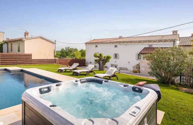 Villa Jona - Lovely villa with private pool, playroom and outdoor playground for kids