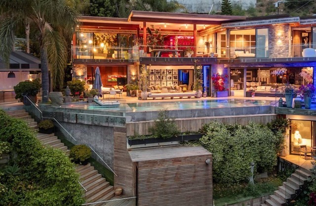 Villa Kaleida - Sleek Modern Sunset Villa with Eclectic Style & Infinity Pool