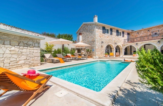 Villa Klosta - Four Bedroom Villa, Sleeps 8