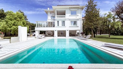 VILLA LA PERLA BIANCA 10, Emma Villas