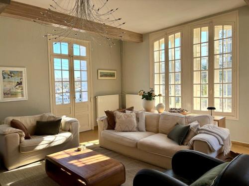 Villa La Smalah, familiale 6 chambres- vue Mer - jacuzzi - wifi - tout confort
