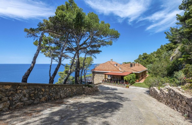 Villa Le Cale, With Private Sea Access