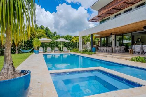 Villa Libertad, amazing pool ,modern design