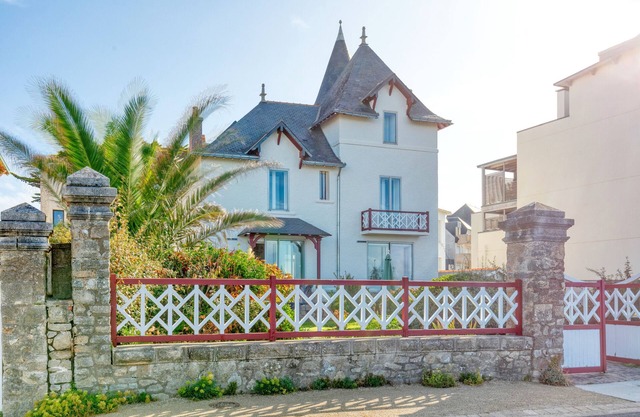 Villa 'Lin Et Maree Face Océan' with Sea View, Private Garden and Wi-Fi