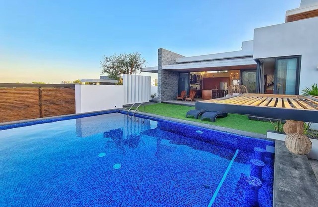 Villa Luna del Mar Unique Villa Luna del Mar Heated pool unique view