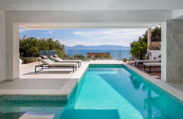 Villa Luna Mare with Pool and Sauna