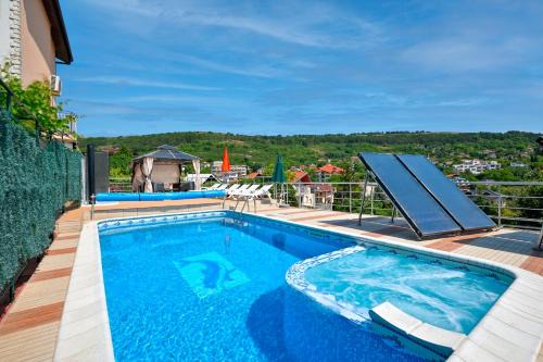 villa MAK