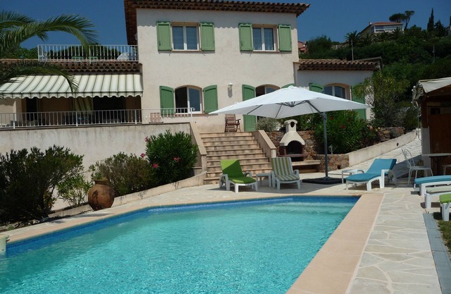 Villa: Mandelieu LaNapoule, Air Conditioning, Private Pool, Sea, Esterel Views,