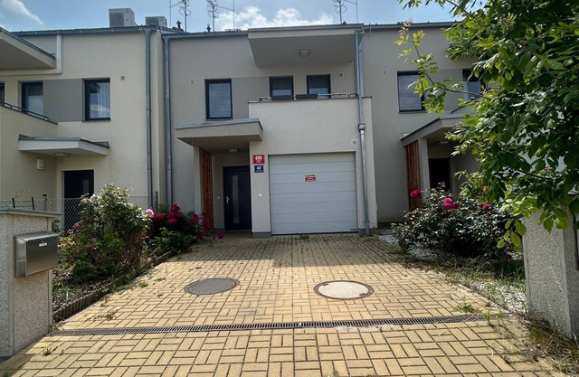 Villa many rooms with Free Parking