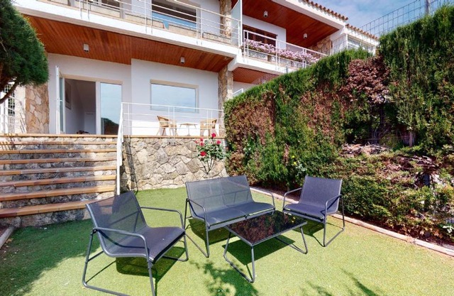 Villa Mar Menuda by Reymar