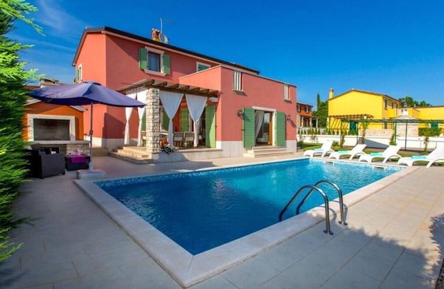 VILLA MARIA, VILLAS in VILANIJA - UMAG (Private Swimming Pool)