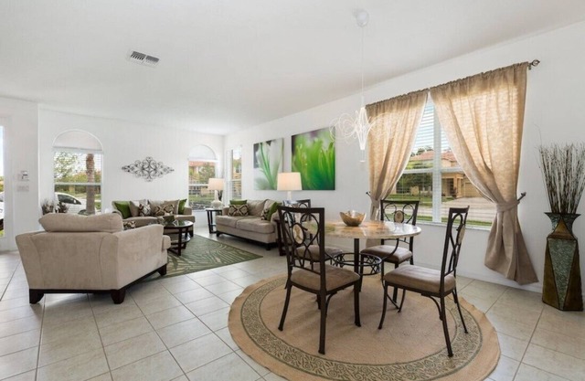 Villa Martins - Comfortable SIX-Bedroom House w/Pool near Disney.