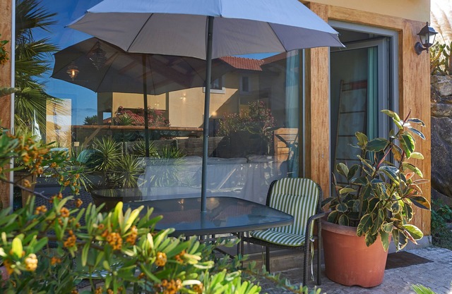 VILLA MARULHA GUINCHO, Garden, Private House, 900 meters from the Beach