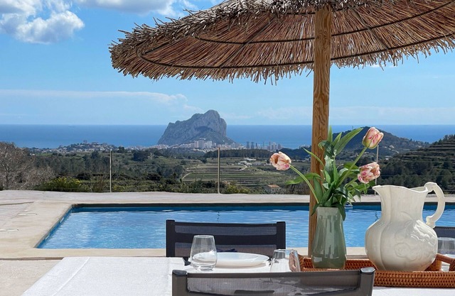 Villa MATIMI in Benissa – Country house with swimming pool, terrace with views, electric car charger and peaceful surroundings