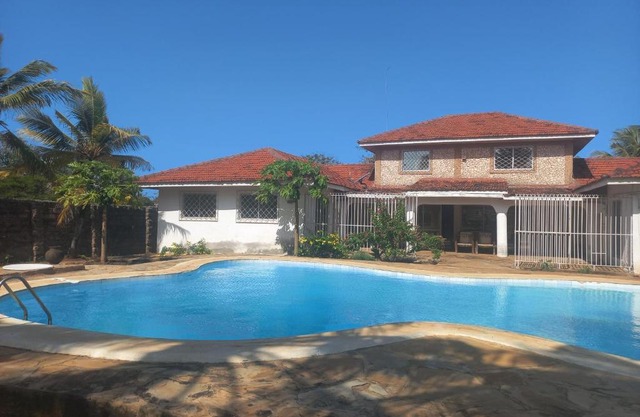 Villa Mbuyu Diani