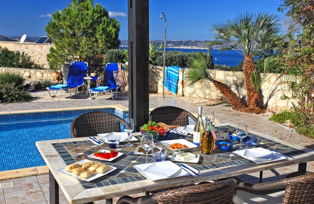 Villa Meli - walking distance to Almyrida beach