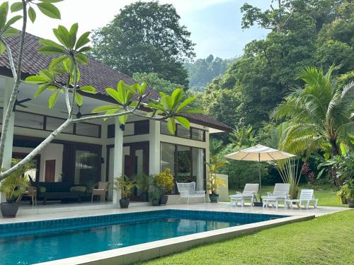 Villa Meranti - Spacious Private Pool Villa