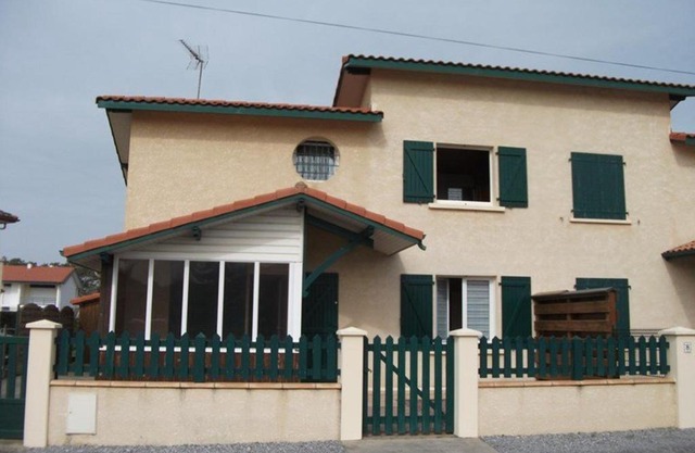 Villa Mitoyenne 9 Pers. Proche Plage - Idéale Familles/Amis ! - FR-1-379-122