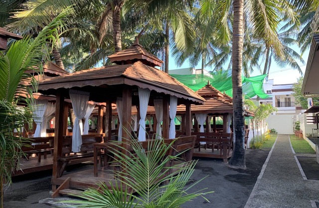 Villa MJ Maristela Beach Resort