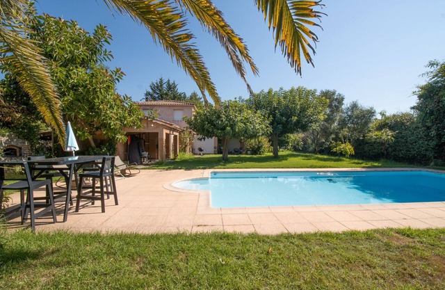 Villa 'Moderne Afa' with Mountain View, Wi-Fi and Air Conditioning
