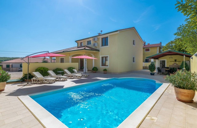 Villa Monica with private pool