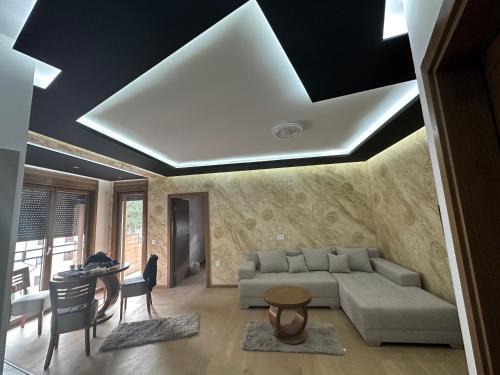 Villa Montaigne Apartman 9 Hit