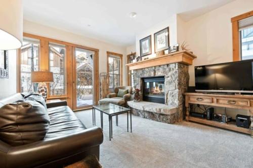 Villa Montane 115 by East West Hospitality