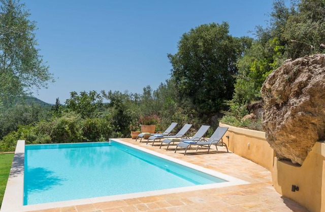VILLA MYLOS