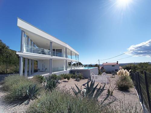 VILLA NAVIS