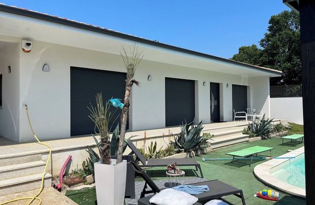 Villa near the Bassin d'Arcachon with private pool