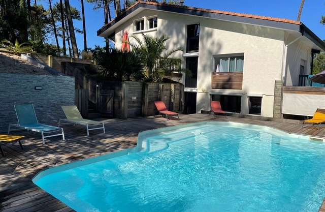 VILLA NOKANHUI 400 meters from the ocean, swimming pool, magnificent detached villa