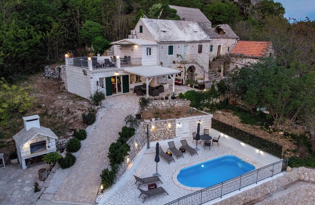 Villa OLE- house with the pool and the sea view