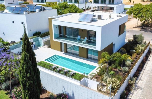 Villa Orada 25 | Privat Pool & Gym & Games Room