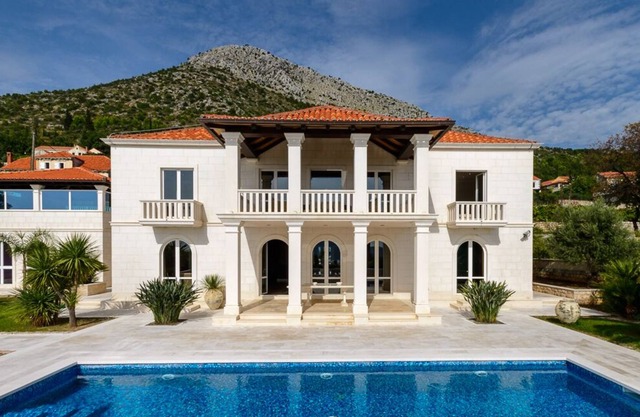 Villa Palaca - Six Bedroom Villa, Sleeps 12